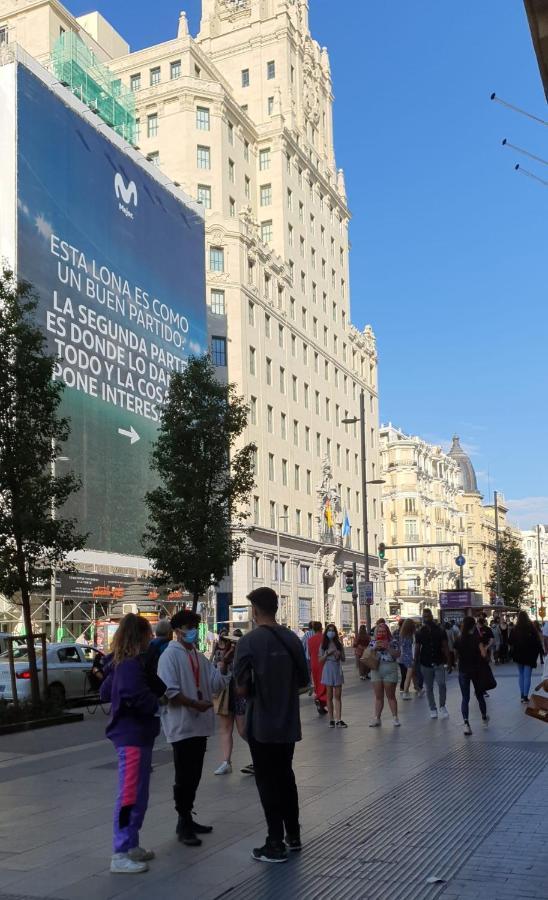 Gran Via. Salud. Puerta Del Sol. Callao. 마드리드 외부 사진