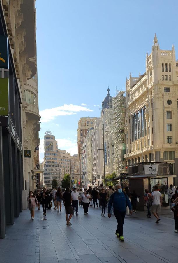Gran Via. Salud. Puerta Del Sol. Callao. 마드리드 외부 사진